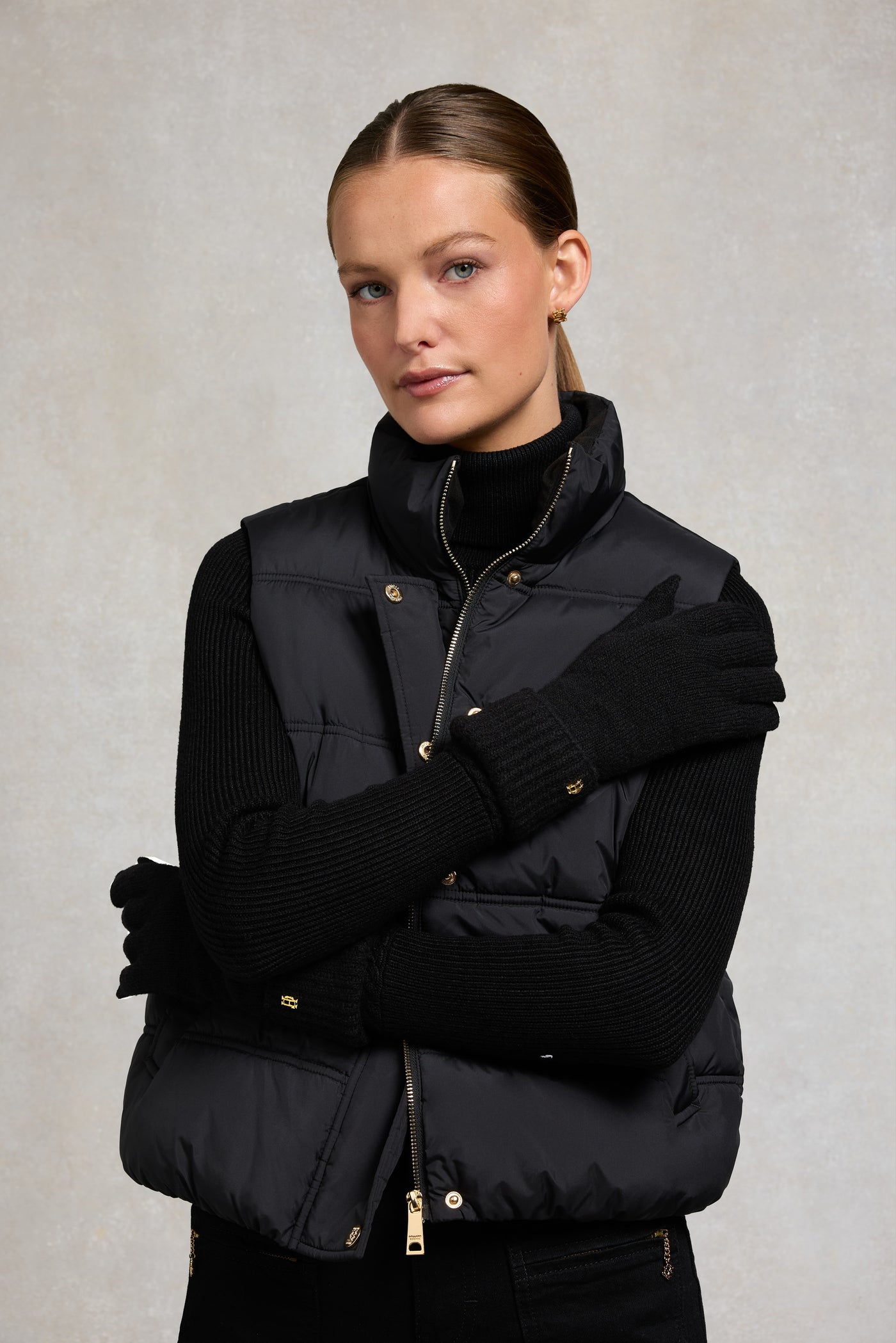 Holland Cooper Classic Logo Knitted Gloves in Black