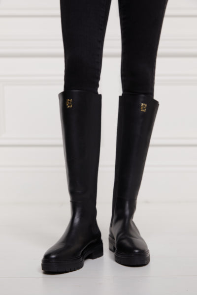 Holland Cooper Astoria Knee Boot in Black Model