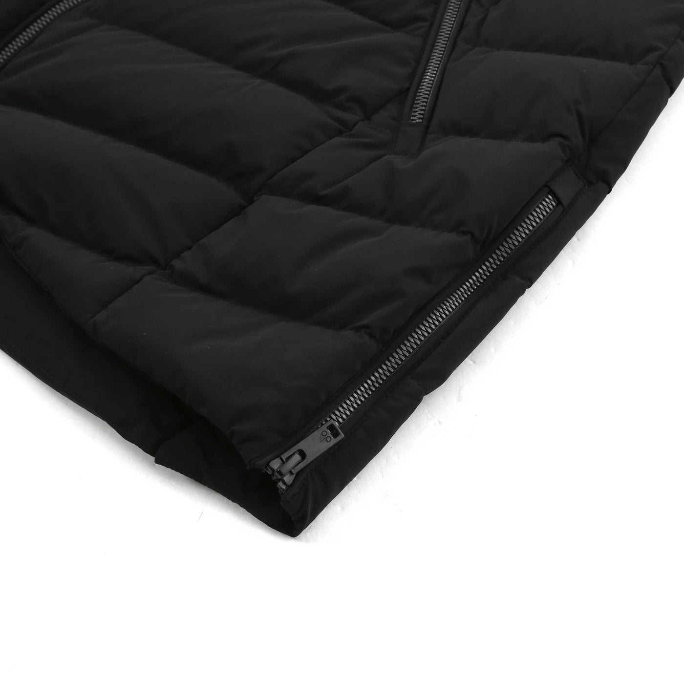 Moose Knuckles Roselawn 5 Ladies Jacket in Black Side Zip